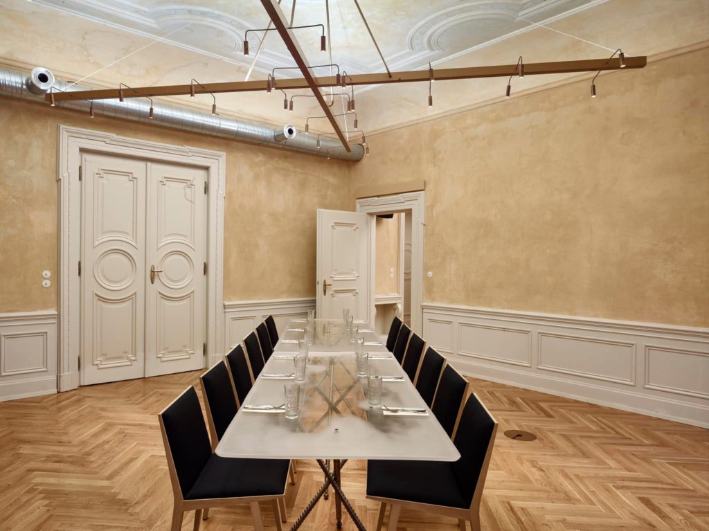 ČERVENÝ JELEN (RESTAURACE)