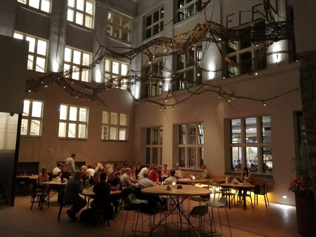 ČERVENÝ JELEN (RESTAURACE)