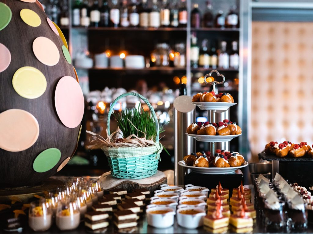 Na velikonoční brunch do Four Seasons: Restaurace CottoCrudo nabídne velikonoční menu
