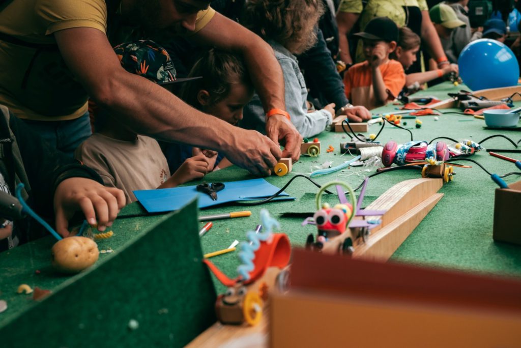 Maker Faire Prague 2025 se bude konat na Výstavišti o víkendu 10. a 11. května