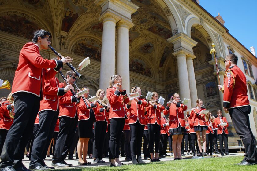 Festival ZUŠ Open ve středu 14. května zahájí benefiční koncert Rytíři talentu na Karlínském náměstí