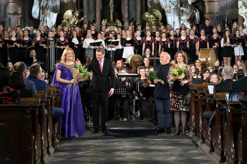 Festival ZUŠ Open ve středu 14. května zahájí benefiční koncert Rytíři talentu na Karlínském náměstí