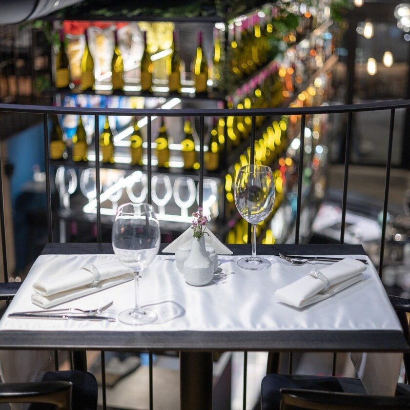 V Designové restauraci Talíř na Václavském náměstí v květnu hlavní roli král jarní kuchyně – zelený a bílý chřest