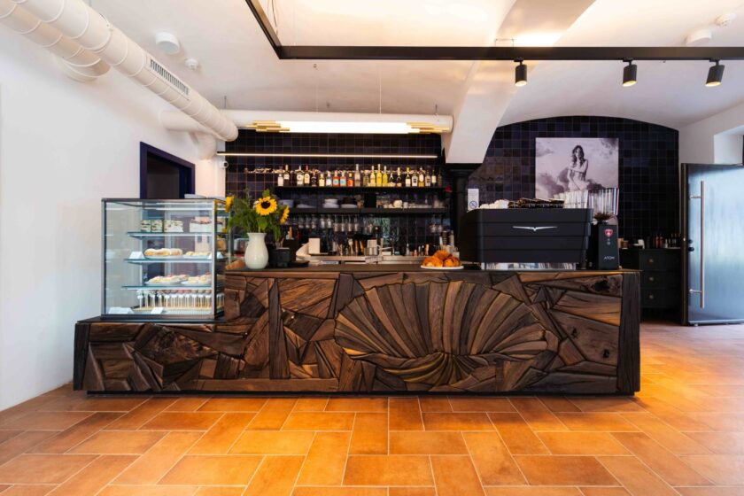 Zrno zrnko otevírá hned 2 pobočky v novém areálu Nuselský pivovar: Zrno Zrnko a BOTICELLI CAFÉ