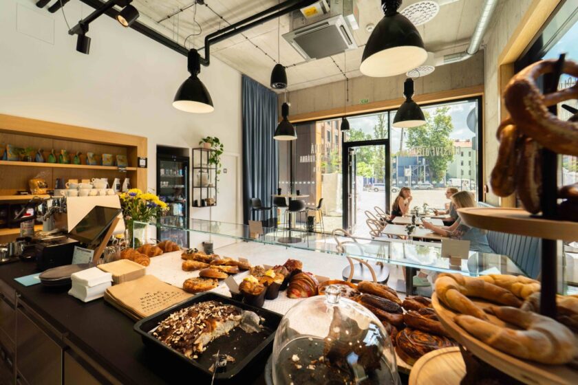 Zrno zrnko otevírá hned 2 pobočky v novém areálu Nuselský pivovar: Zrno Zrnko a BOTICELLI CAFÉ
