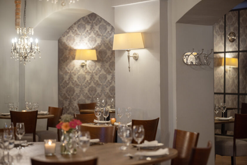 Borůvkové speciality a letní osvěžení v červencových menu v pražských restaurací Pytloun Restaurants