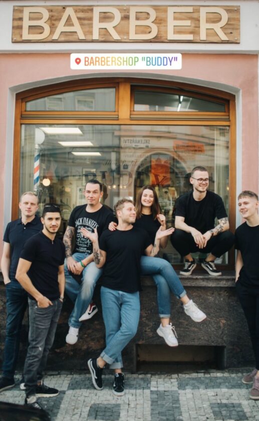 Kam na perfektní pánský střih v Praze bez čekání: Místo, kde styl potkává pohodlí